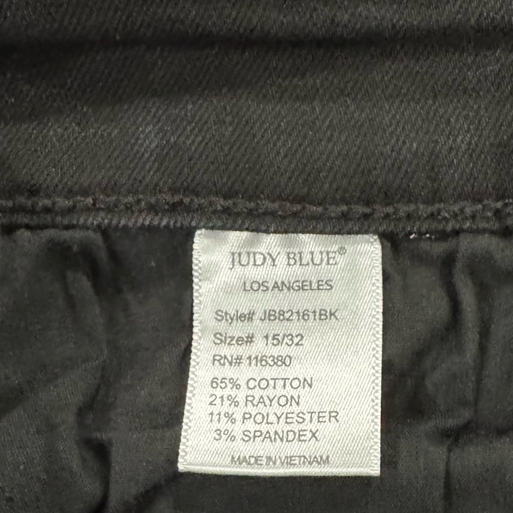 New! Judy Blue Black Distressed Boyfriend Fit Jeans Size 15/32 - Picture 5 of 8